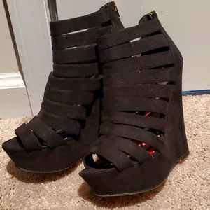 Madden Girl Wedges Size 7.5